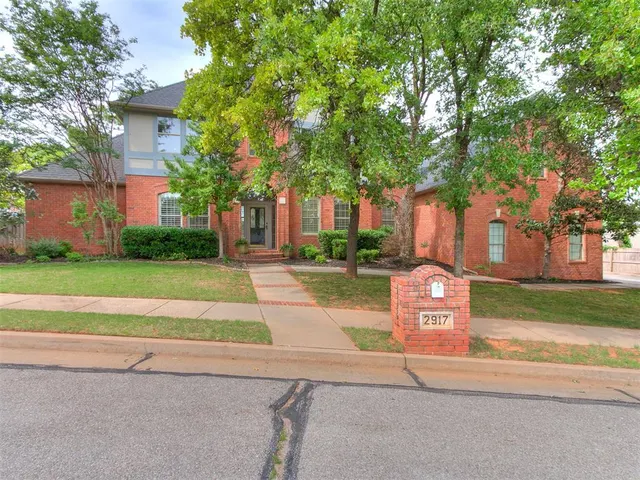 Photo 3 — 2917 Kingwood Drive, Edmond, OK 73013
