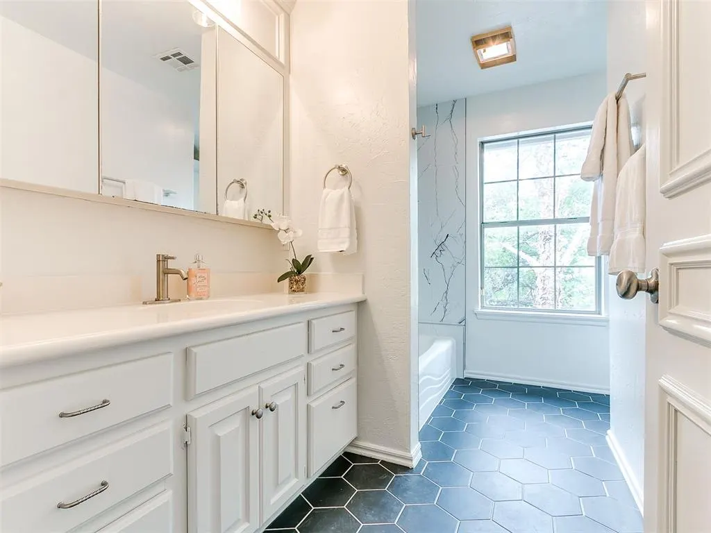 Photo 33 — 2917 Kingwood Drive, Edmond, OK 73013