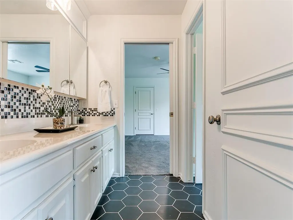 Photo 40 — 2917 Kingwood Drive, Edmond, OK 73013