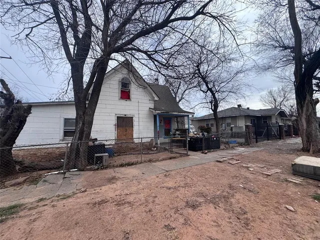 Front exterior — 2414 S Broadway Avenue, Oklahoma City, OK 73109