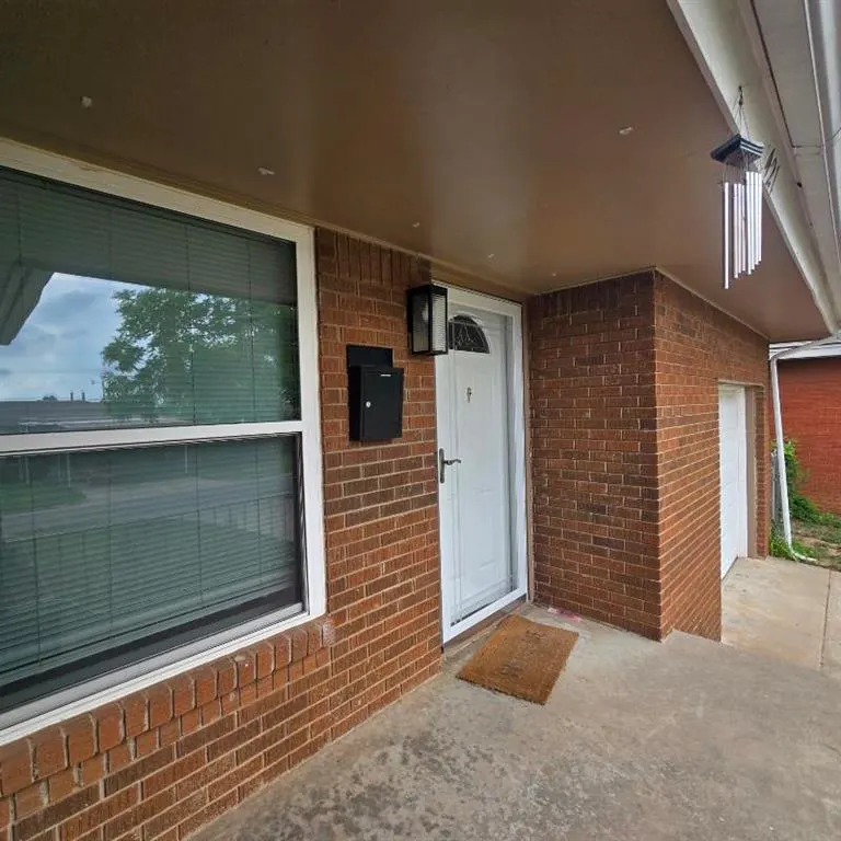 Photo 3 — 1421 N Harvard Avenue, Oklahoma City, OK 73127
