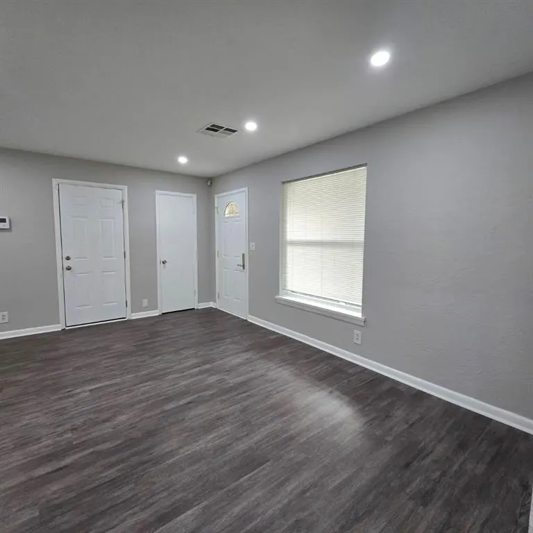 Photo 5 — 1421 N Harvard Avenue, Oklahoma City, OK 73127