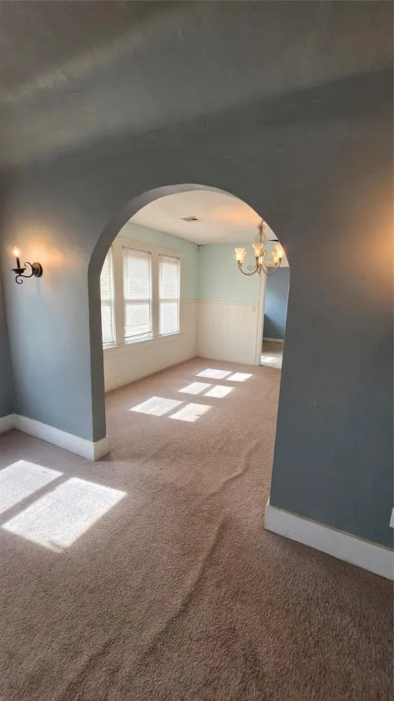 Photo 2 — 931 NE 18th Street, Oklahoma City, OK 73105