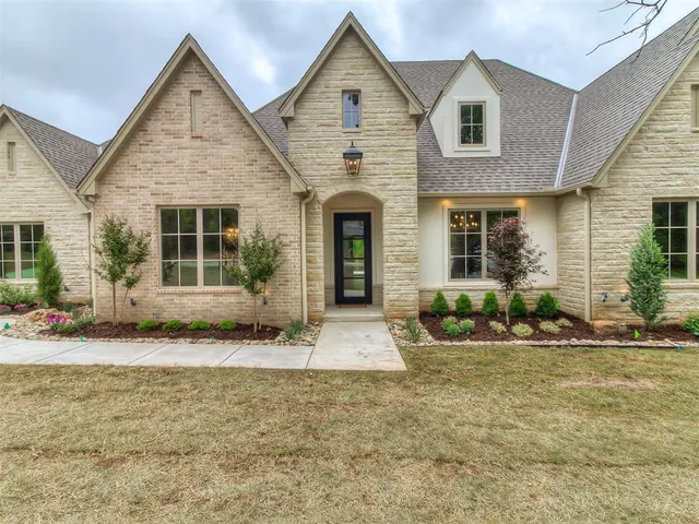 Photo 2 — 13116 Pennington Way, Oklahoma City, OK 73049