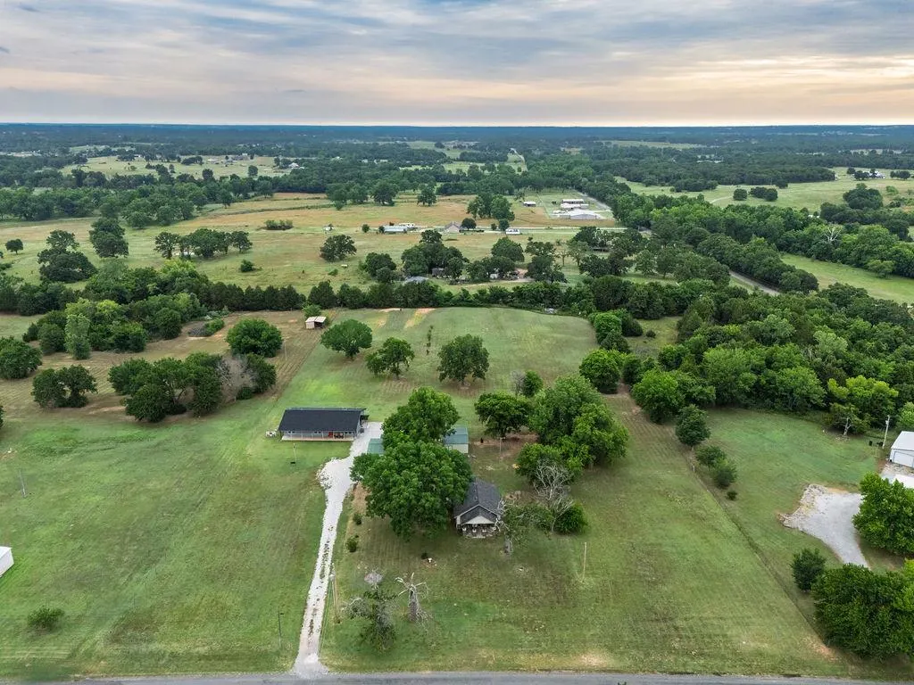 Photo 2 — 36904 New Hope Road, Tecumseh, OK 74873