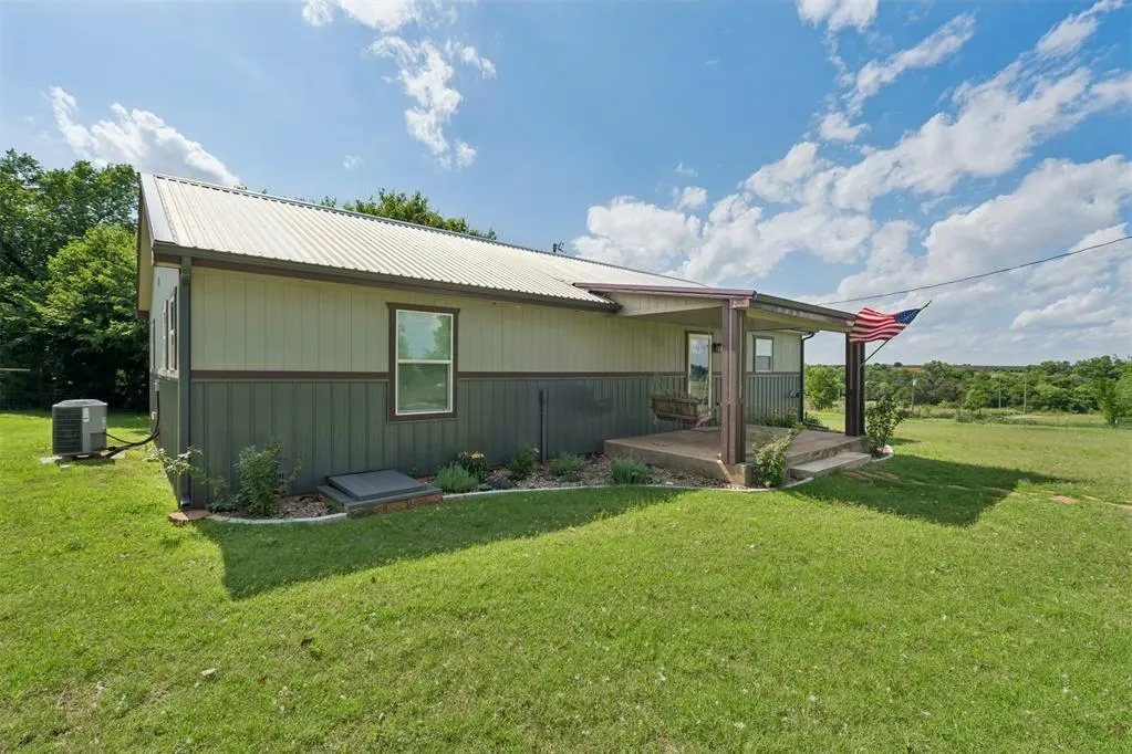 Photo 3 — 575 County Road 1390, Chickasha, OK 73018