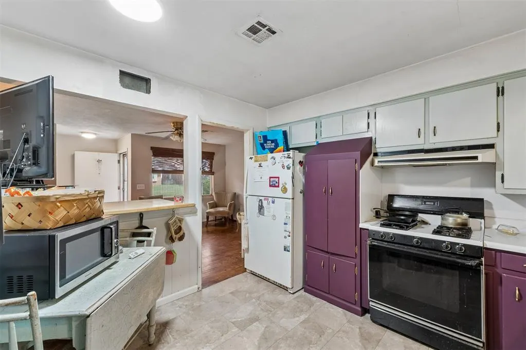 Photo 10 — 2109 Henderson Drive, Edmond, OK 73013