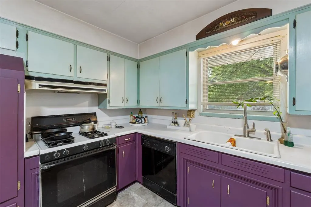 Photo 11 — 2109 Henderson Drive, Edmond, OK 73013