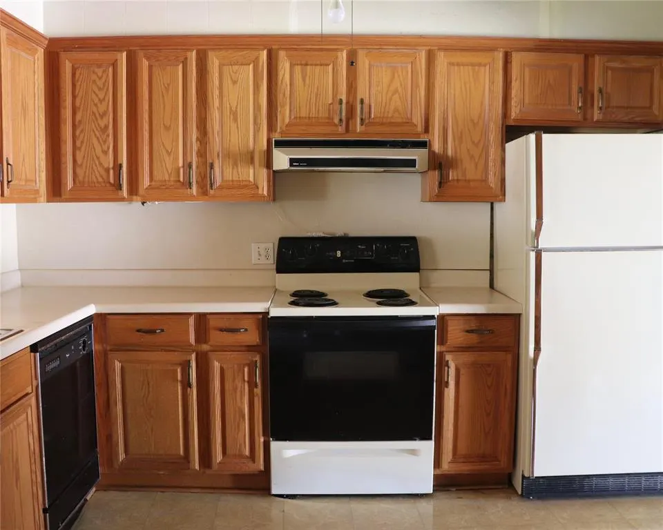 Photo 4 — 2944 SW 52nd Place, Oklahoma City, OK 73119