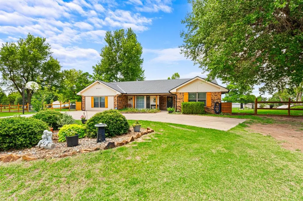 Photo 3 — 8921 Bobwhite Road, Yukon, OK 73099