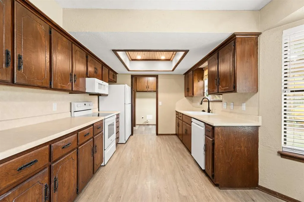 Photo 17 — 8921 Bobwhite Road, Yukon, OK 73099