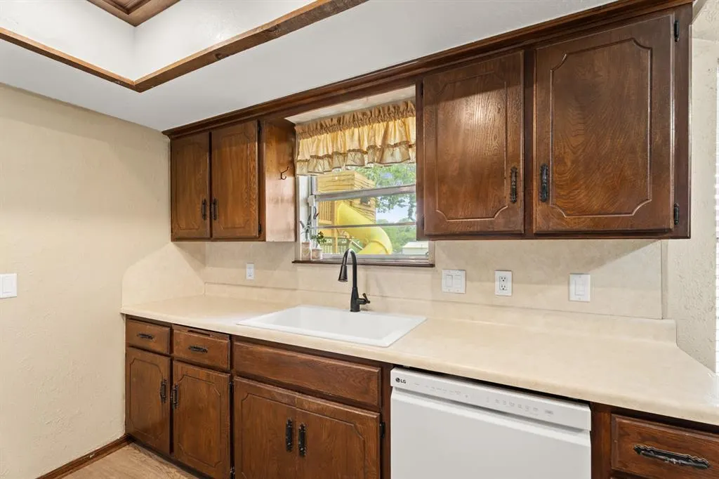 Photo 19 — 8921 Bobwhite Road, Yukon, OK 73099