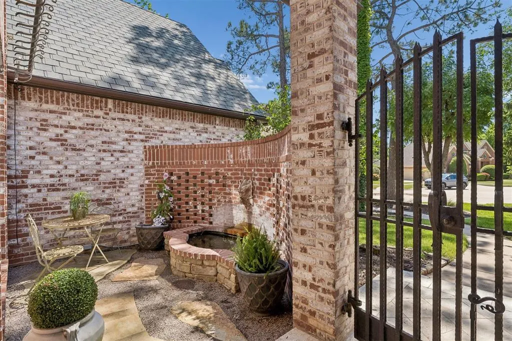 Photo 4 — 4601 Westbury Court, Norman, OK 73072