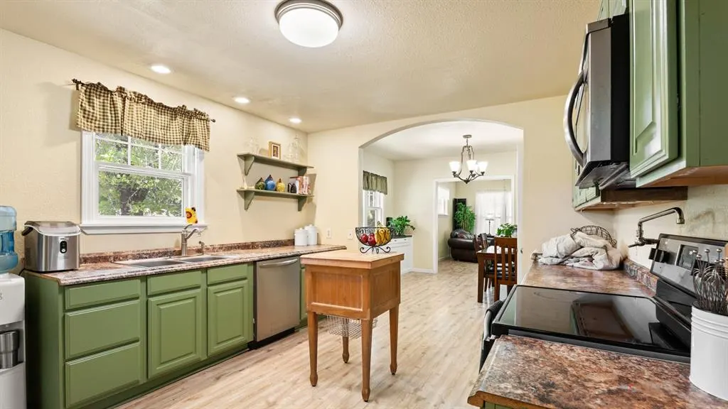 Photo 8 — 8000 Bethel Road, Norman, OK 73026