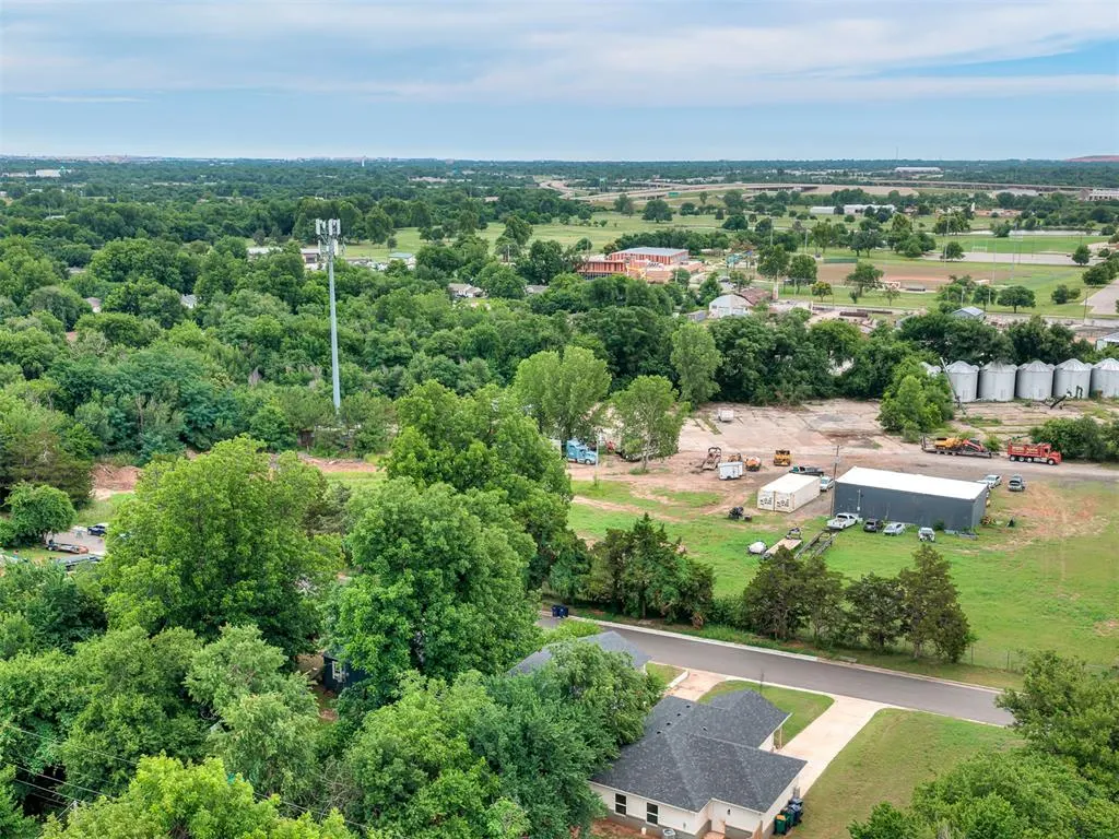 Photo 31 — 2109 NE 12th Street, Oklahoma City, OK 73117