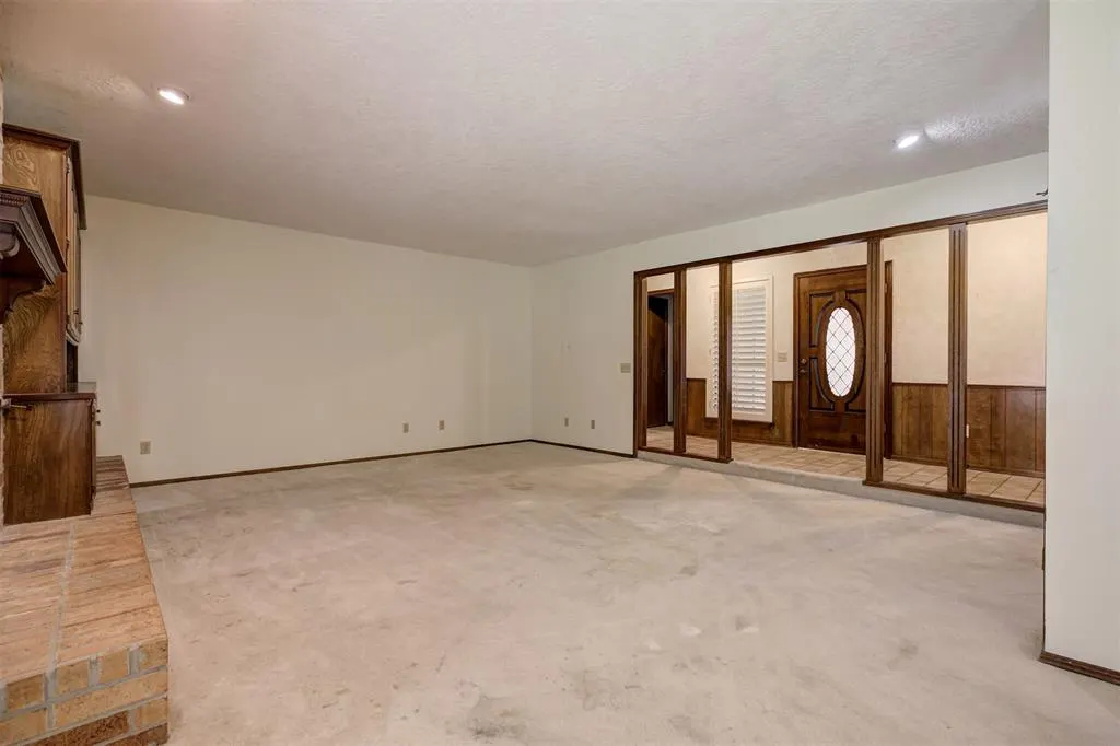 Photo 9 — 421 Golden Oaks Drive, Norman, OK 73072