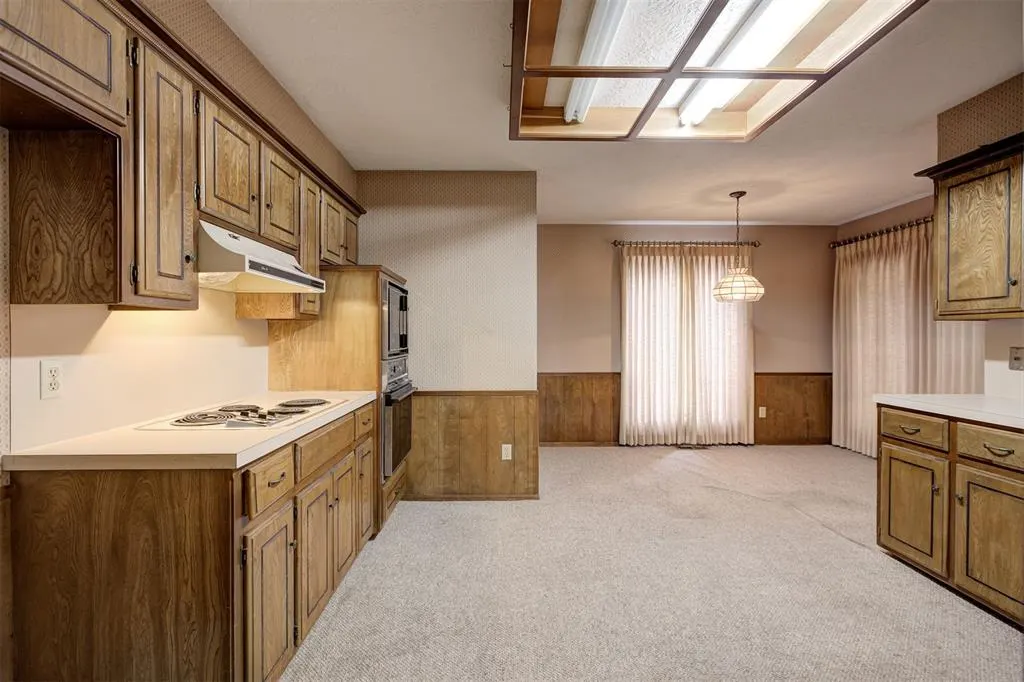 Photo 12 — 421 Golden Oaks Drive, Norman, OK 73072