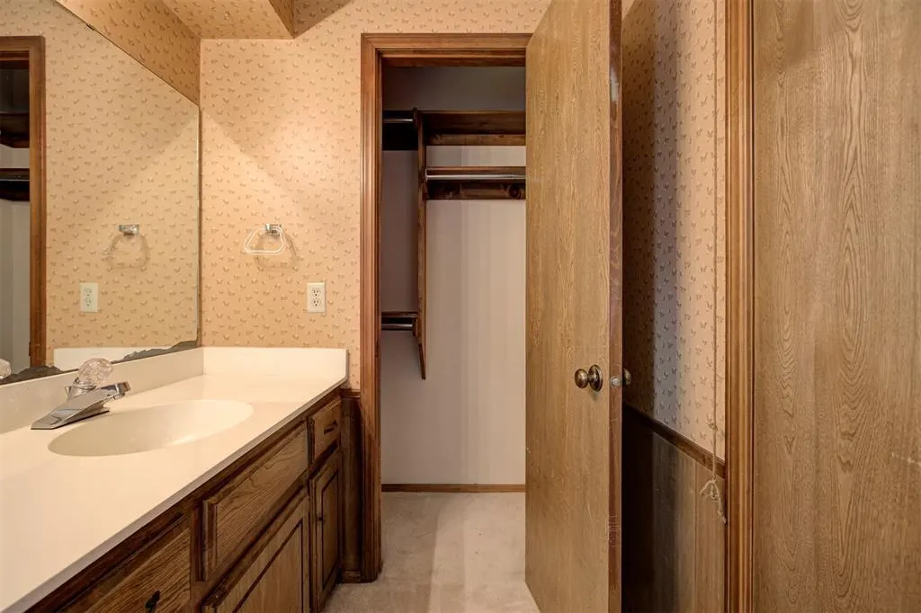 Photo 30 — 421 Golden Oaks Drive, Norman, OK 73072