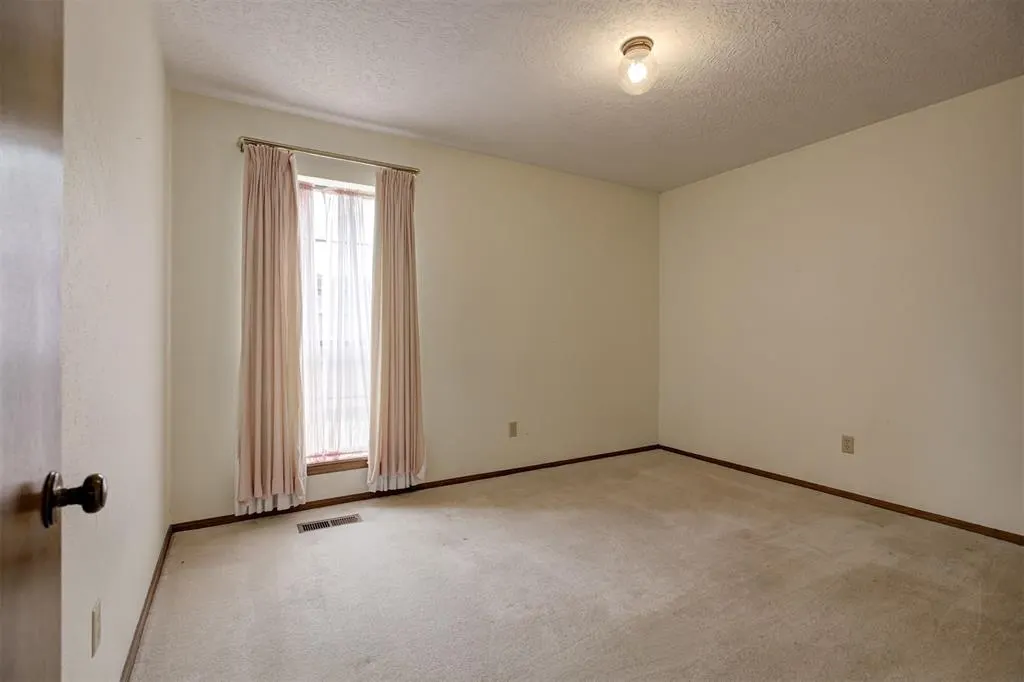 Photo 32 — 421 Golden Oaks Drive, Norman, OK 73072
