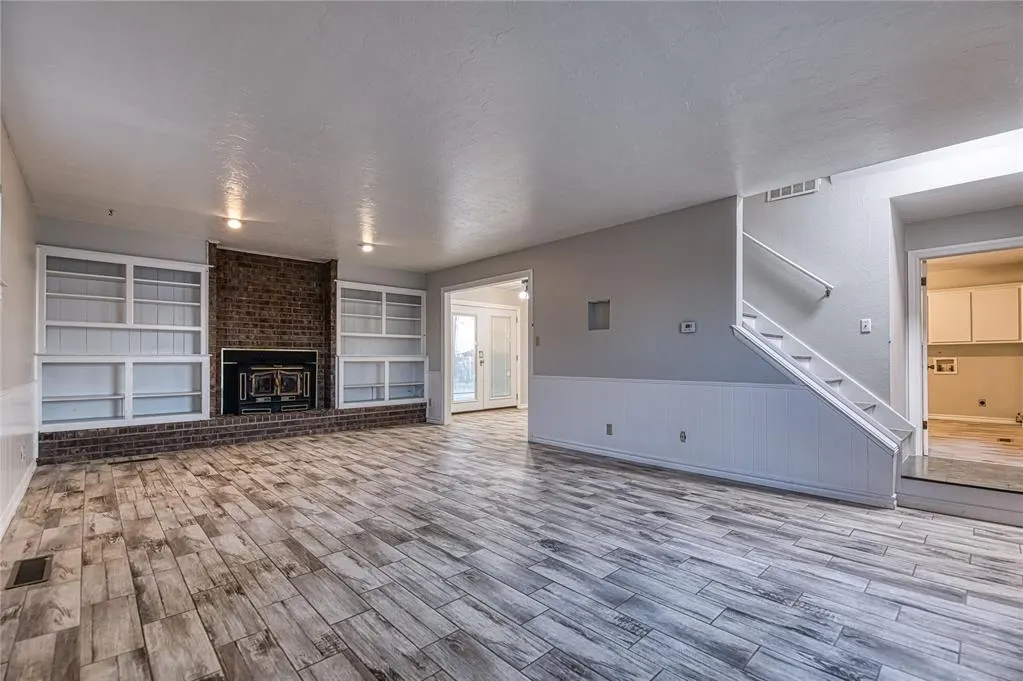 Front exterior — 1118 Camelot Drive, Clinton, OK 73601