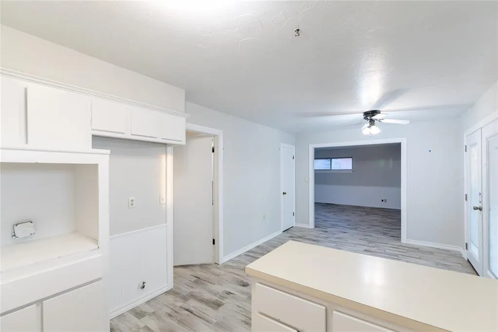 Photo 8 — 1118 Camelot Drive, Clinton, OK 73601