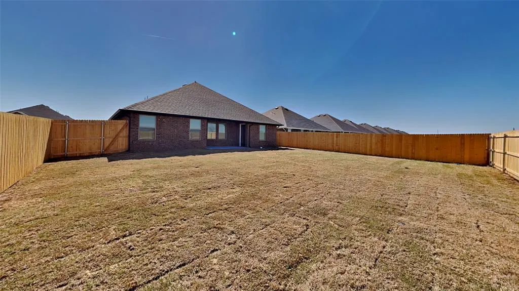 Photo 18 — 9005 NW 127th Terrace, Yukon, OK 73099