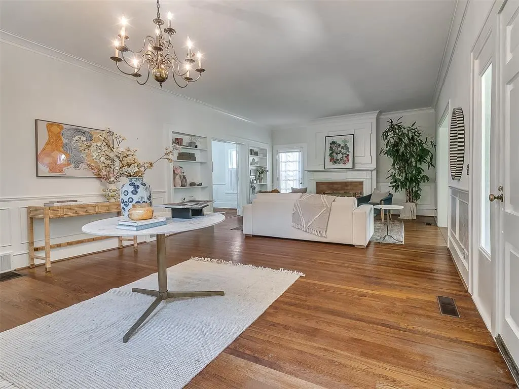 Photo 4 — 307 NW 19th Street, Oklahoma City, OK 73103