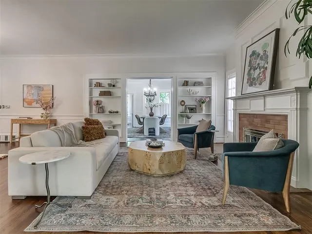 Photo 6 — 307 NW 19th Street, Oklahoma City, OK 73103