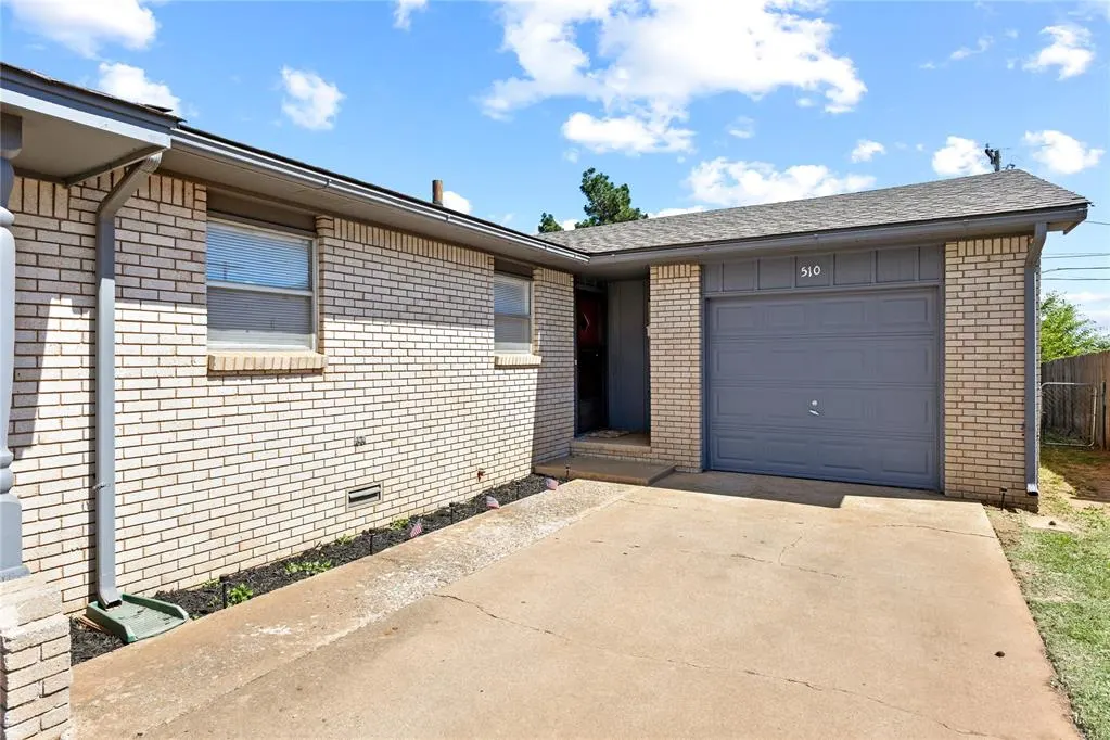 Photo 4 — 510 W Oklahoma Avenue, Weatherford, OK 73096