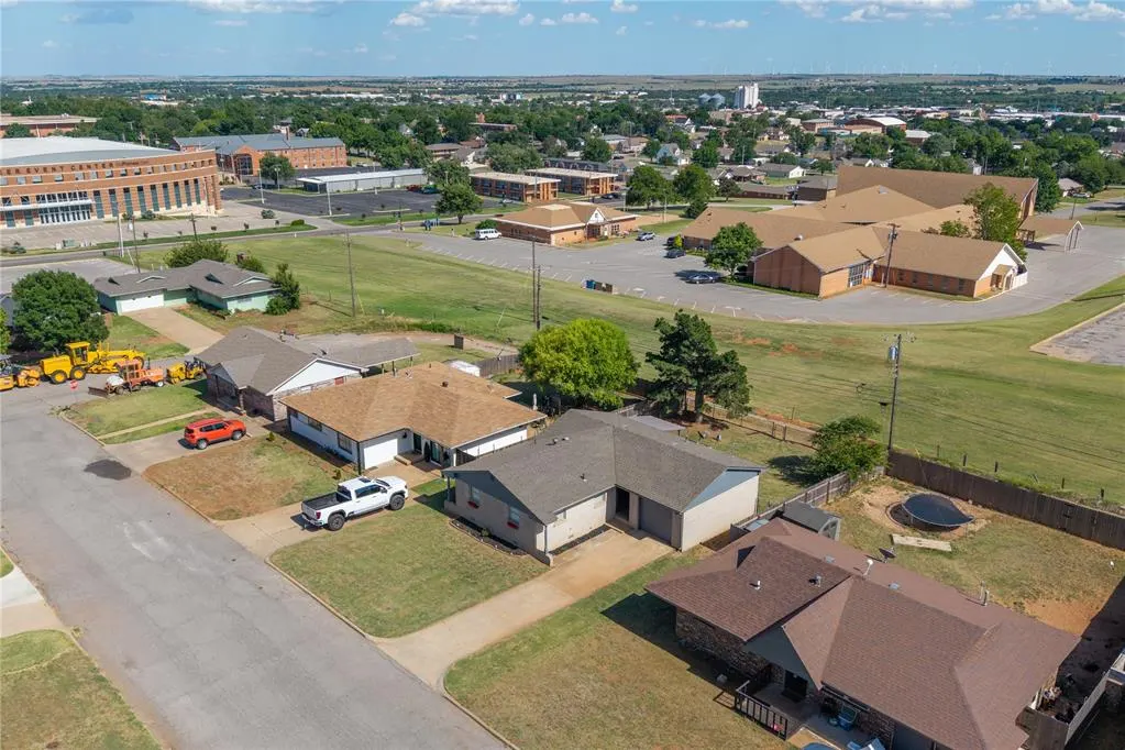 Photo 32 — 510 W Oklahoma Avenue, Weatherford, OK 73096