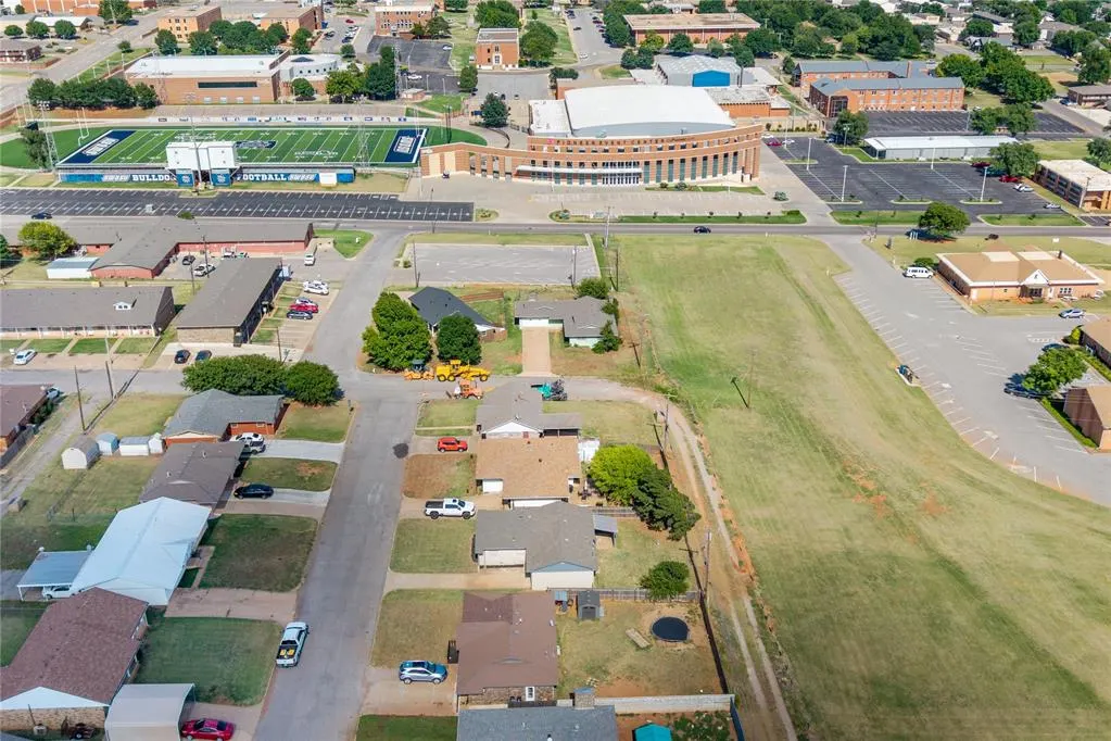 Photo 35 — 510 W Oklahoma Avenue, Weatherford, OK 73096