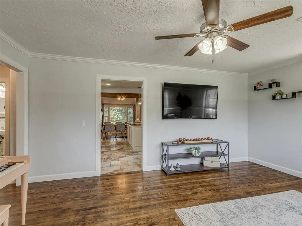 Photo 5 — 3805 Putnam Heights Boulevard, Oklahoma City, OK 73118