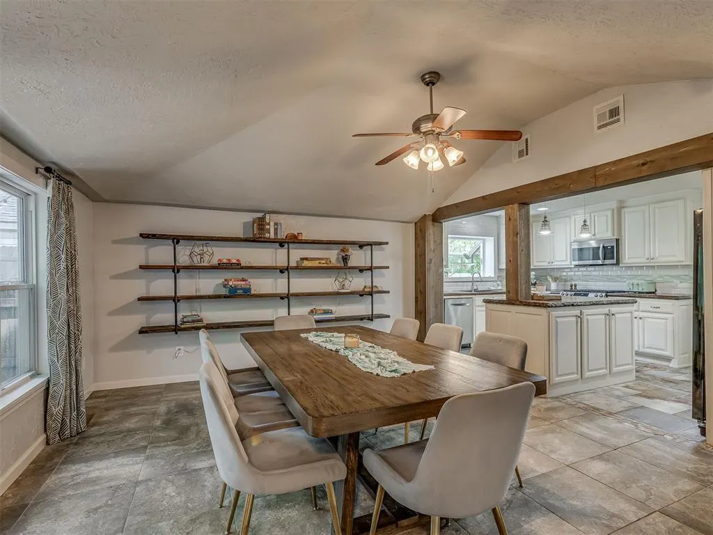 Photo 13 — 3805 Putnam Heights Boulevard, Oklahoma City, OK 73118