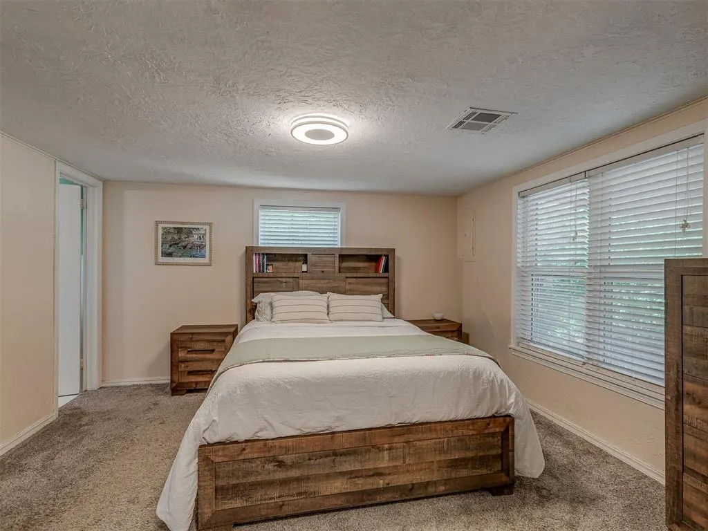 Photo 16 — 3805 Putnam Heights Boulevard, Oklahoma City, OK 73118