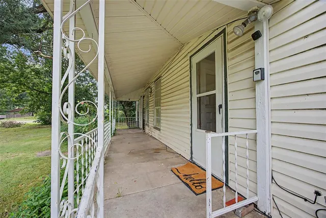 Photo 3 — 222 W Ash Street, Lexington, OK 73051