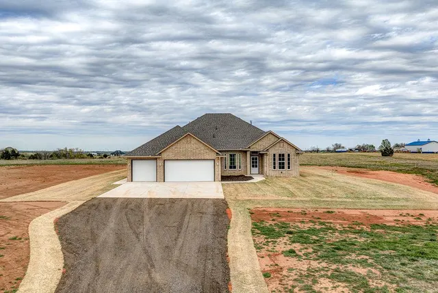 Photo 4 — 5003 Bella Circle NW, Piedmont, OK 73078