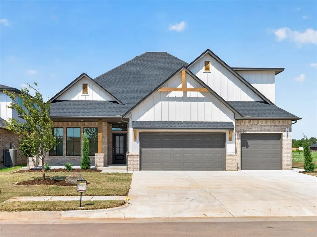 Front exterior — 16029 Navarra Way, Oklahoma City, OK 73170