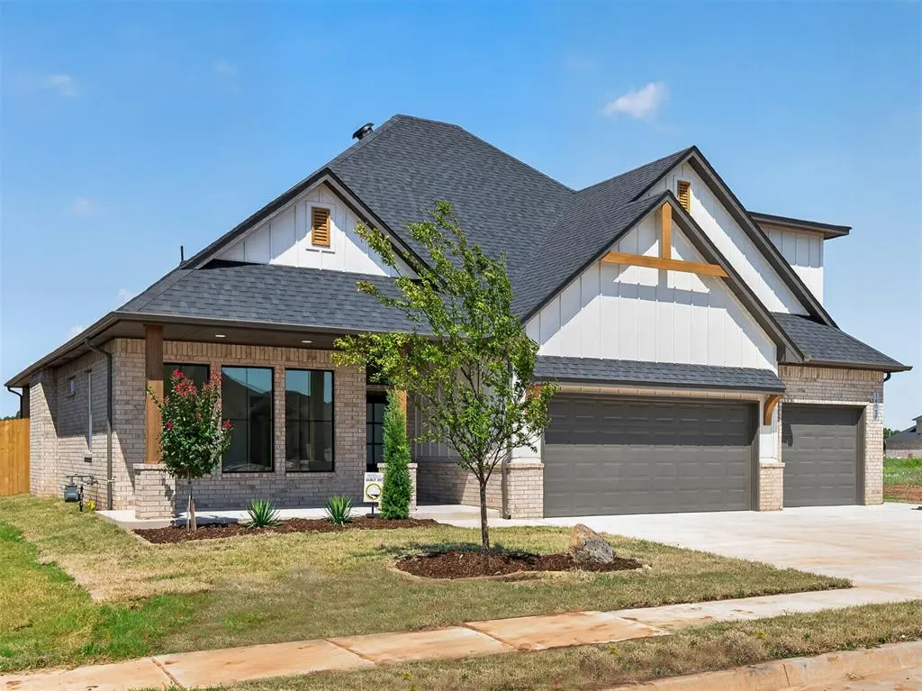 Photo 2 — 16029 Navarra Way, Oklahoma City, OK 73170