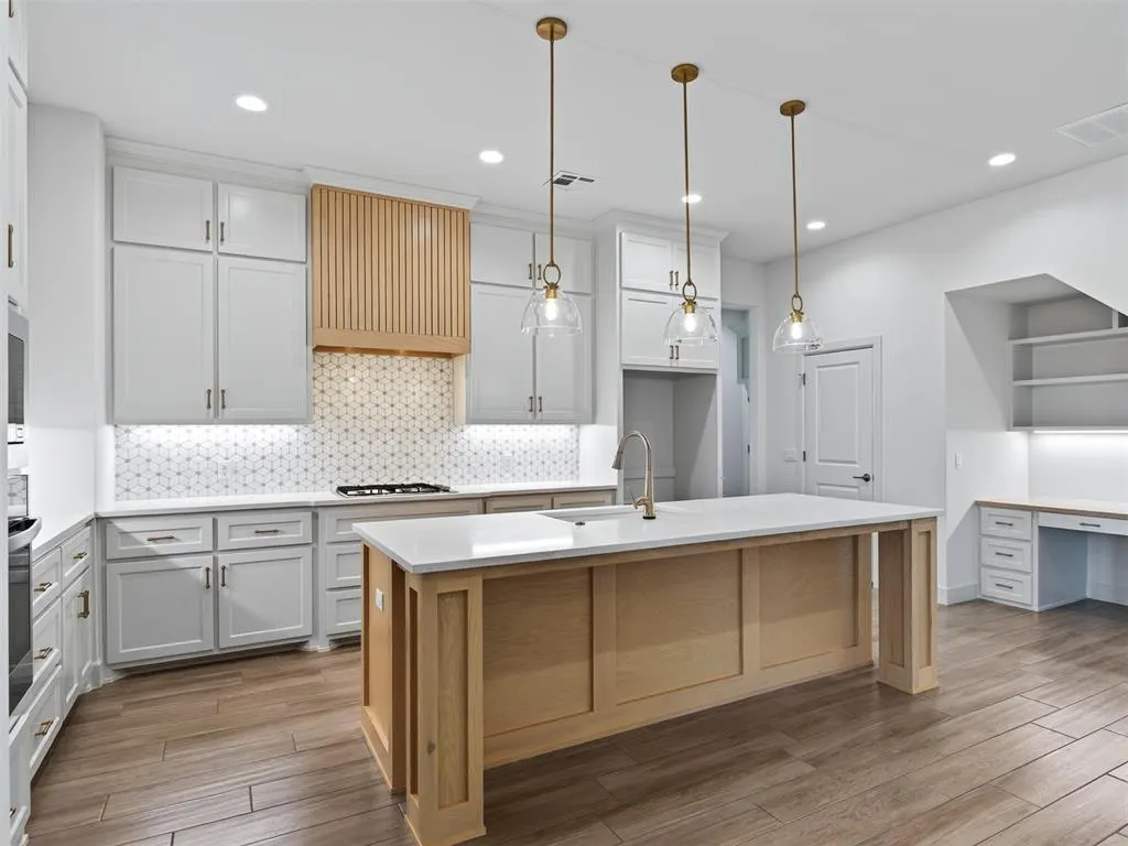 Photo 11 — 16029 Navarra Way, Oklahoma City, OK 73170