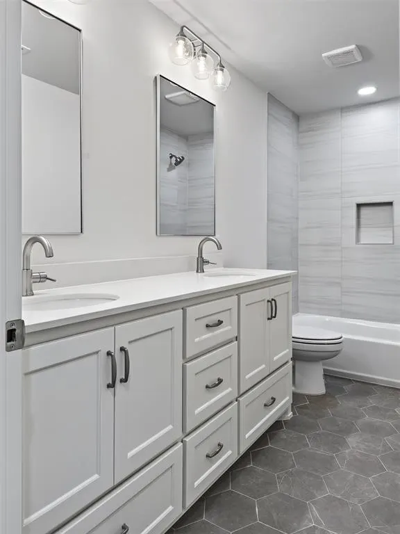 Photo 38 — 16029 Navarra Way, Oklahoma City, OK 73170