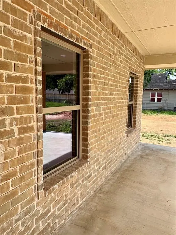Photo 37 — 411 N Broadway Street, Hobart, OK 73651