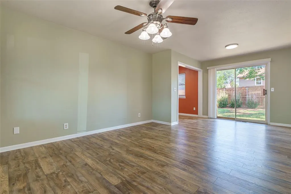 Photo 6 — 107 Florence Drive, Cordell, OK 73632