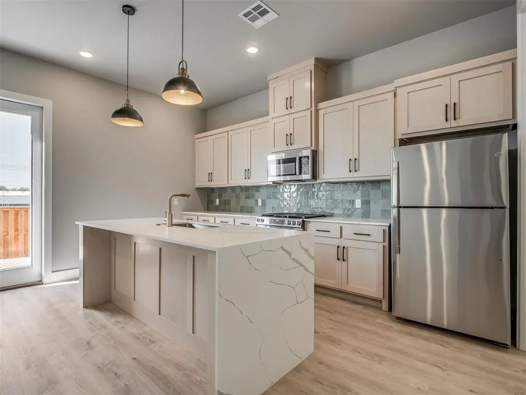 Photo 2 — 2600 Crescent Avenue, Oklahoma City, OK 73120