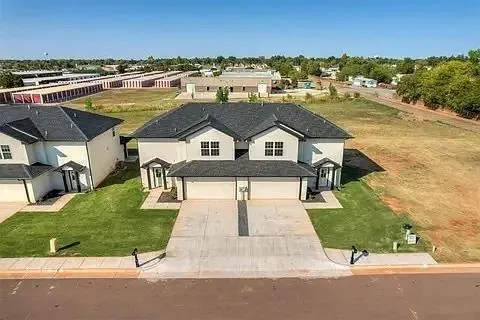 Photo 2 — 620 Abadan Drive, Edmond, OK 73003
