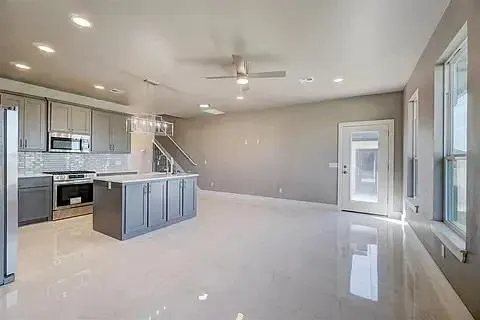 Photo 9 — 620 Abadan Drive, Edmond, OK 73003