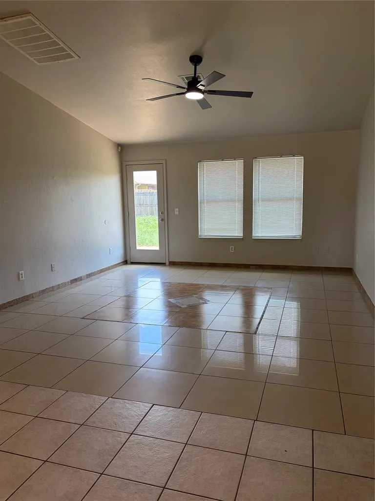 Photo 13 — 2704 Fennel Road, Yukon, OK 73128