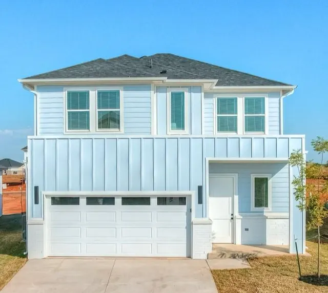 Front exterior — 4101 NW 179 Terrace, Edmond, OK 73012