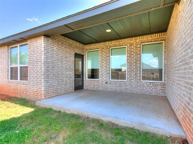 Photo 3 — 8221 NW 152nd Terrace, Edmond, OK 73013