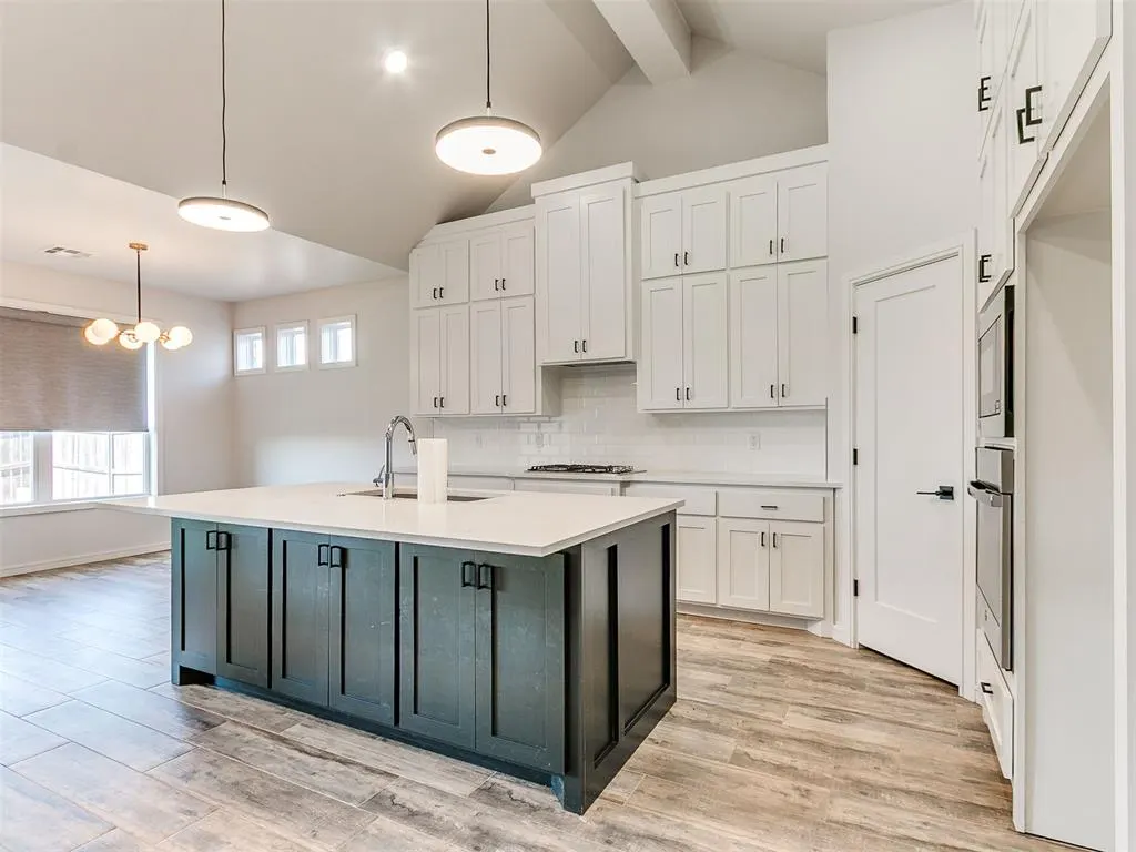 Photo 9 — 8221 NW 152nd Terrace, Edmond, OK 73013
