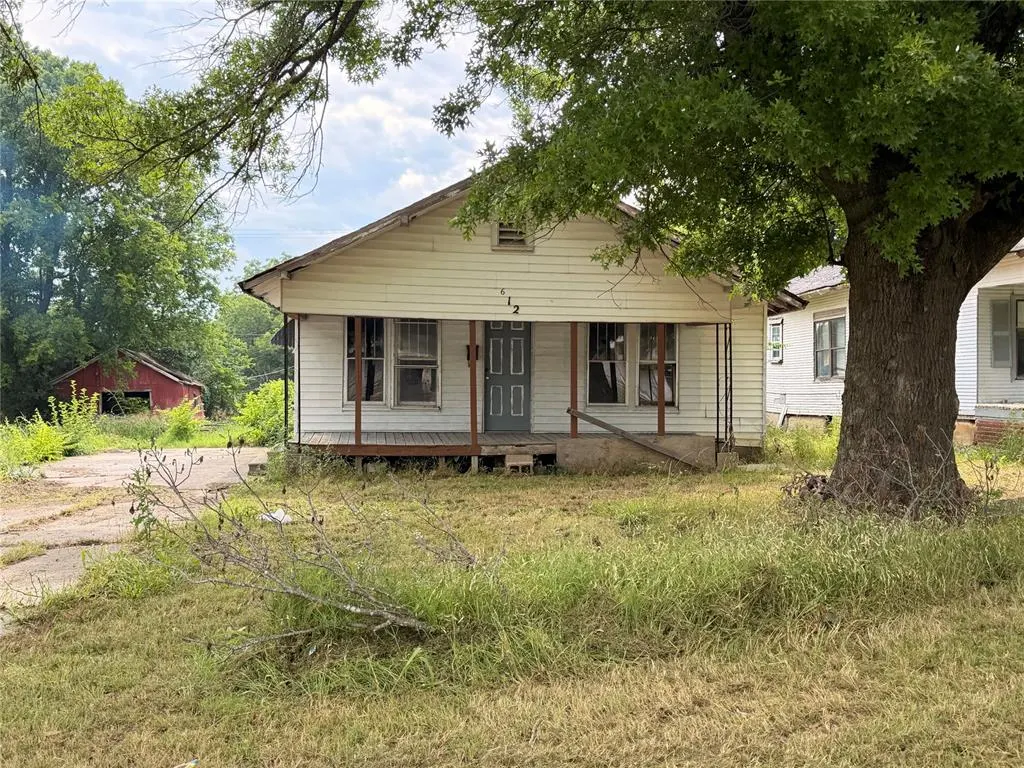 Photo 2 — 612 S Wewoka Avenue, Wewoka, OK 74884